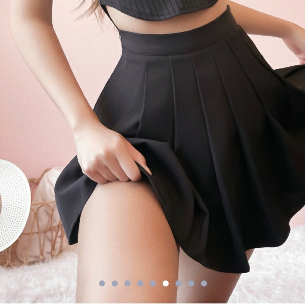 NEW Black Pleated Skirt/Skort